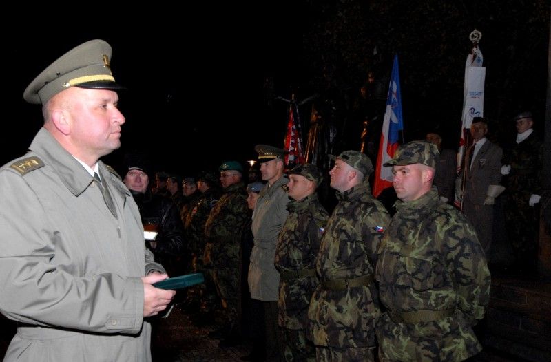 Plzeňské oslavy vzniku republiky (28.10.2012) i přes chladné počasí přilákaly mnoho návštěvníků. Lidé mohli využít sváteční den k návštěvě řady zajímavých míst za symbolických 28 korun nebo zdarma. Mnoho návštěvníků se tak vydalo mimo jiné do zoologické zahrady, Muzea loutek, Pivovarského muzea, historického podzemí či Techmanie nebo si společně zasportovat. Novinkou letošního ročníku byly komentované prohlídky Loosových interiérů a kulturně-sportovní program v nedávno otevřeném Relax centru ve Štruncových sadech.