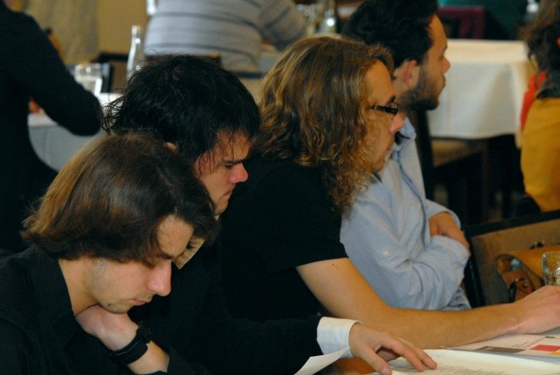 Citát amerického vynálezce, průkopníka a inovátora Charlese F. Kelleringa „O budoucnost se velmi zajímám, neboť v ní hodlám strávit zbytek života“ je mottem letošního sympozia Fórum pro kreativní Plzeň, které bylo v úterý ráno (30.10.2012) zahájeno v Měšťanské besedě. Je věnováno příležitostem rozvoje měst prostřednictvím kreativity, inovací a kultury. Dvoudenní konference se tématu atraktivního města věnuje prostřednictvím přednášek i diskuzí. Každoročním cílem sympozia je zapojit instituce a obyvatele Plzně a okolních regionů do projektu Evropské hlavní město kultury.