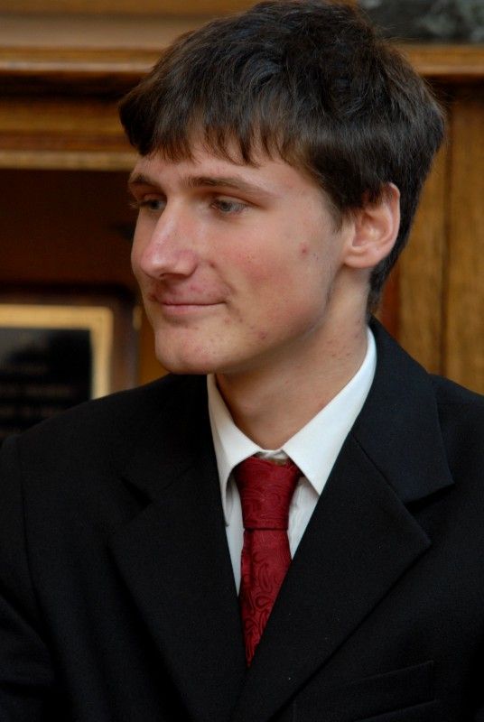 Úspěšní akordeonisté, studenti plzeňské konzervatoře Jan Marhoul a Luboš Marek, kteří v září excelovali na mezinárodní hudební soutěži ve švýcarském Reinachu, přijali pozvání primátora Martina Baxy k přátelskému posezení. Setkání, kterého se zúčastnila i jejich profesorka Jarmila Vlachová, se uskutečnilo v úterý 31.10.2012 odpoledne.