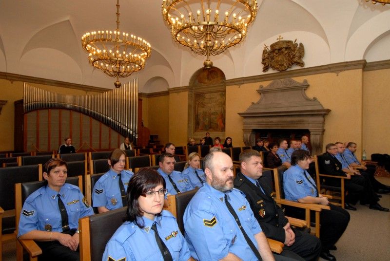 U příležitosti výročí dvaceti let, které uplynuly od jejího znovuobnovení, ocenila (1.11.2012) Městská policie Plzeň své strážníky. Téměř 160 policistů bylo ve středu dopoledne oceněno za věrnost, za mimořádné činy, za statečnost či za záchranu lidského života. Ocenění předali vybraným strážníkům primátor Martin Baxa, radní pro oblast bezpečnosti Robert Houdek a velitel Městské police Plzeň Antonín Šturm.
