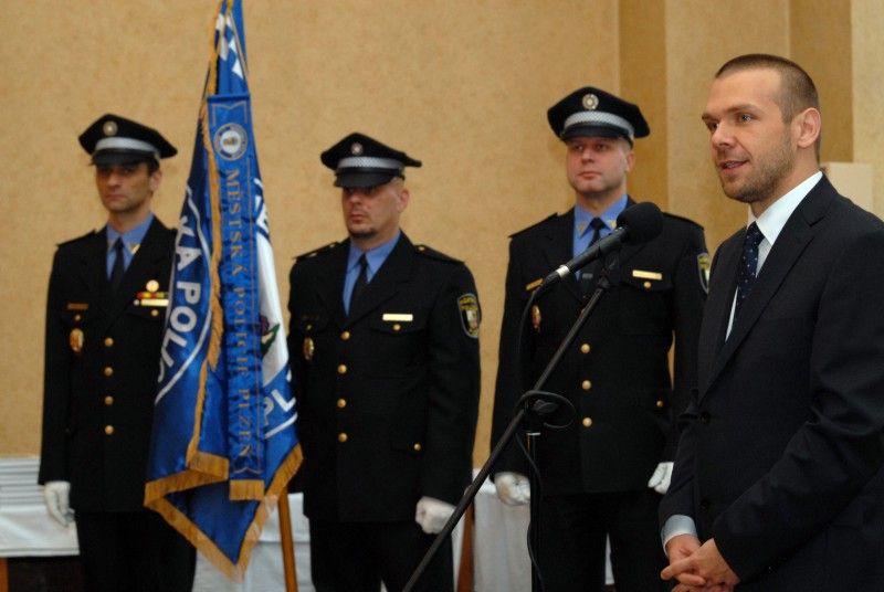 U příležitosti výročí dvaceti let, které uplynuly od jejího znovuobnovení, ocenila (1.11.2012) Městská policie Plzeň své strážníky. Téměř 160 policistů bylo ve středu dopoledne oceněno za věrnost, za mimořádné činy, za statečnost či za záchranu lidského života. Ocenění předali vybraným strážníkům primátor Martin Baxa, radní pro oblast bezpečnosti Robert Houdek a velitel Městské police Plzeň Antonín Šturm.