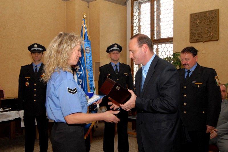 U příležitosti výročí dvaceti let, které uplynuly od jejího znovuobnovení, ocenila (1.11.2012) Městská policie Plzeň své strážníky. Téměř 160 policistů bylo ve středu dopoledne oceněno za věrnost, za mimořádné činy, za statečnost či za záchranu lidského života. Ocenění předali vybraným strážníkům primátor Martin Baxa, radní pro oblast bezpečnosti Robert Houdek a velitel Městské police Plzeň Antonín Šturm.
