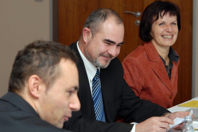 Freerk Faber, ředitel nizozemského World Trade Center Twente, a Erik Stok z magistrátu města Hengelo navštívili v pátek 2. listopadu 2012 Plzeň, aby se zástupci města (Martin Zrzavecký, Irena Vostracká), Západočeské univerzity, Regionální hospodářské komory Plzeňského kraje a regionální kanceláře agentury CzechInvest diskutovali o zkušenostech z fungování světového obchodního centra a možnostech vzájemné spolupráce. Setkání zorganizoval Útvar koncepce a rozvoje města Plzně, který projekt World Trade Center Pilsen zaštiťuje.