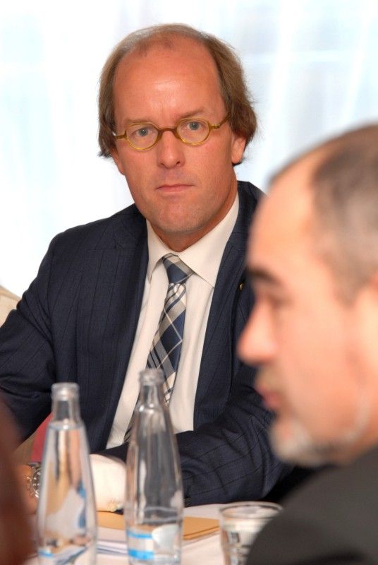 Freerk Faber, ředitel nizozemského World Trade Center Twente, a Erik Stok z magistrátu města Hengelo navštívili v pátek 2. listopadu 2012 Plzeň, aby se zástupci města (Martin Zrzavecký, Irena Vostracká), Západočeské univerzity, Regionální hospodářské komory Plzeňského kraje a regionální kanceláře agentury CzechInvest diskutovali o zkušenostech z fungování světového obchodního centra a možnostech vzájemné spolupráce. Setkání zorganizoval Útvar koncepce a rozvoje města Plzně, který projekt World Trade Center Pilsen zaštiťuje.