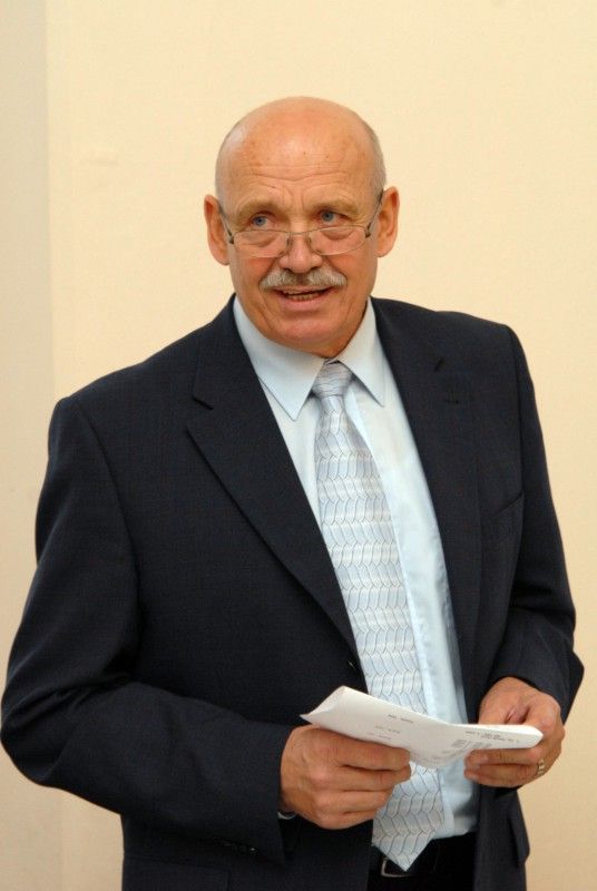 Házenkáři, medailisté z mistrovství světa a olympijských her Václav Eret, Karel Čermák, Zdeněk Černý, František Heřman, Vladimír Jarý, Jindřich Krepindl, Vladimír Haber, Stanislava Kučerová a lékař Jiří Jeschke přijali pozvání radní pro oblast školství, mládeže, sportu a životního prostředí Ireny Rottové a sešli se dnes (13.11.2012) na plzeňské radnici.