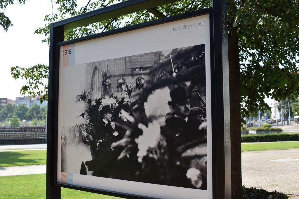 Okamžiky století se představují v Šafaříkových sadech (foto: A. Jarošová, 31.7.2018)