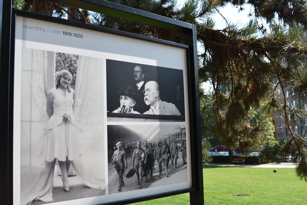 Okamžiky století se představují v Šafaříkových sadech (foto: A. Jarošová, 31.7.2018)