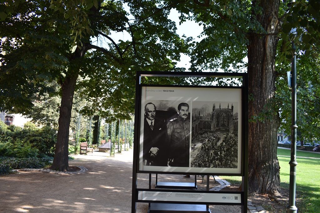 Okamžiky století se představují v Šafaříkových sadech (foto: A. Jarošová, 31.7.2018)
