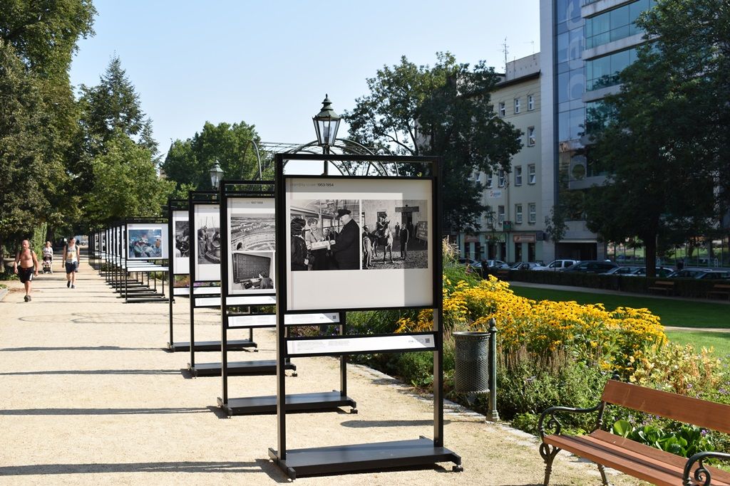 Okamžiky století se představují v Šafaříkových sadech (foto: A. Jarošová, 31.7.2018)