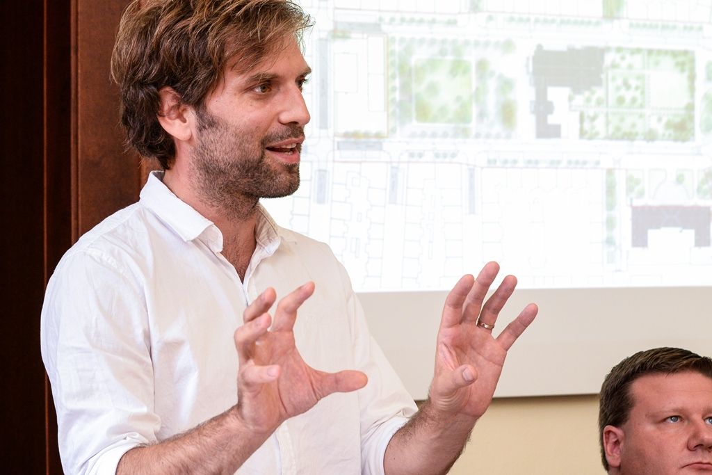 Tisková konference k obnově Jiráskova náměstí v Plzni (foto: M. Pecuch, 14.8.2018)