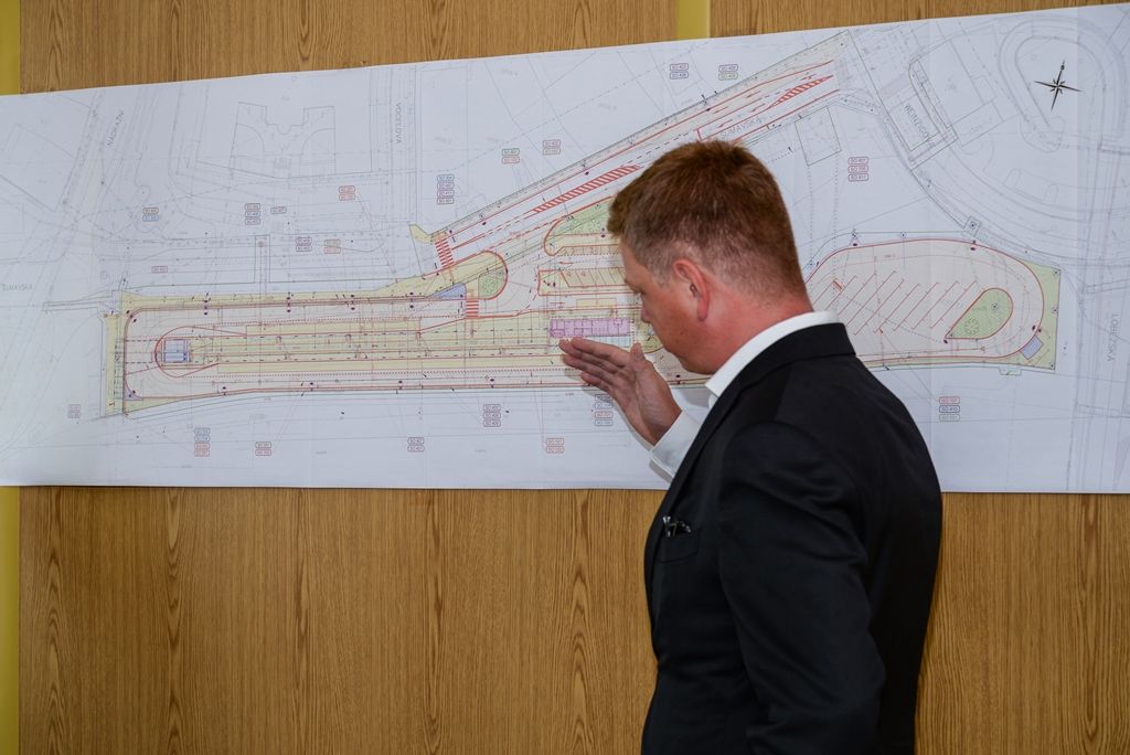 Stavba nového přestupního uzlu v Šumavské ulici v Plzni (foto: M. Pecuch, 28.8.2018)