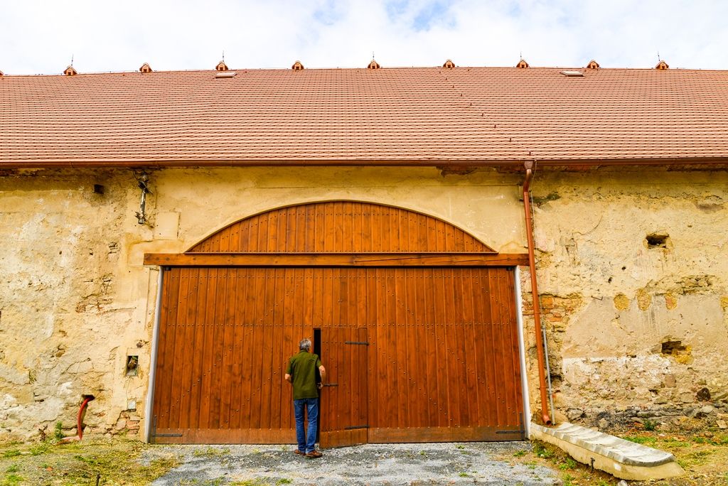 Litická stodola a sýpka (foto: M. Pecuch, 30.8.2018)