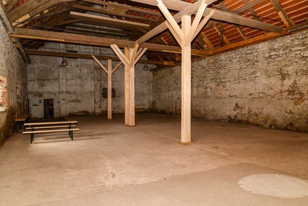 Litická stodola a sýpka (foto: M. Pecuch, 30.8.2018)