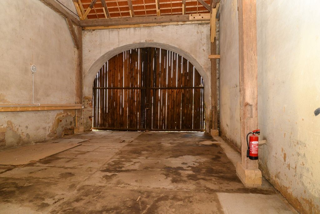 Litická stodola a sýpka (foto: M. Pecuch, 30.8.2018)