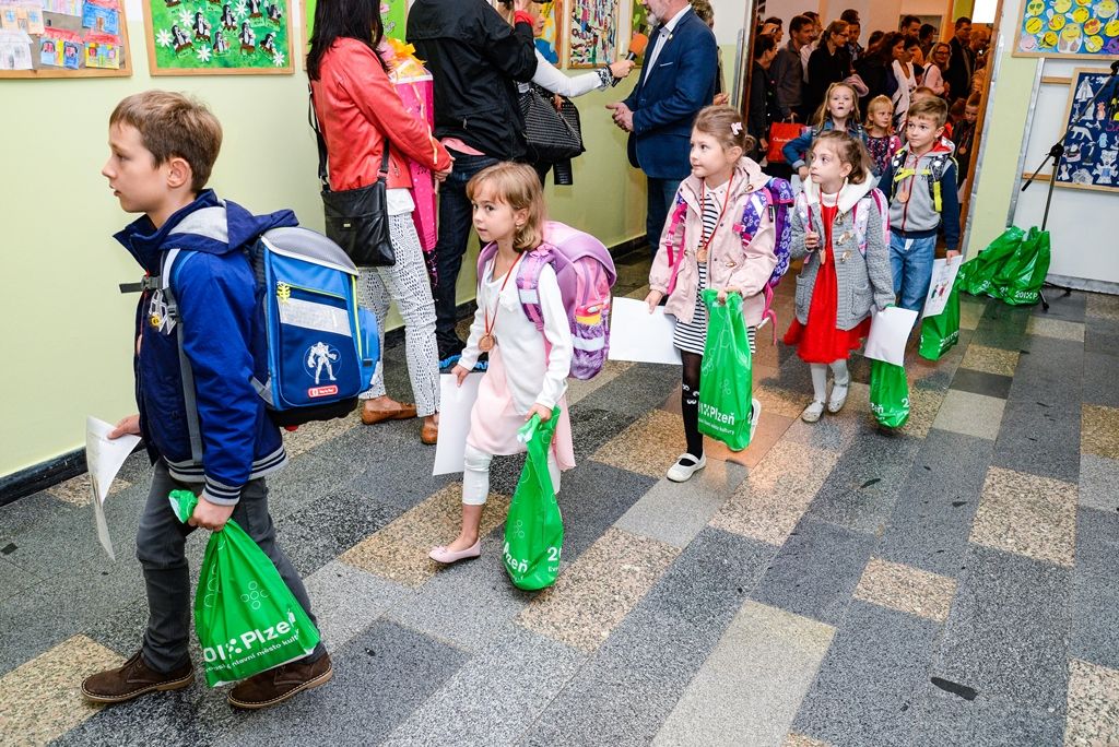 Vítání prvňáčků na 28. ZŠ (foto: M. Pecuch, 3.9.2018)