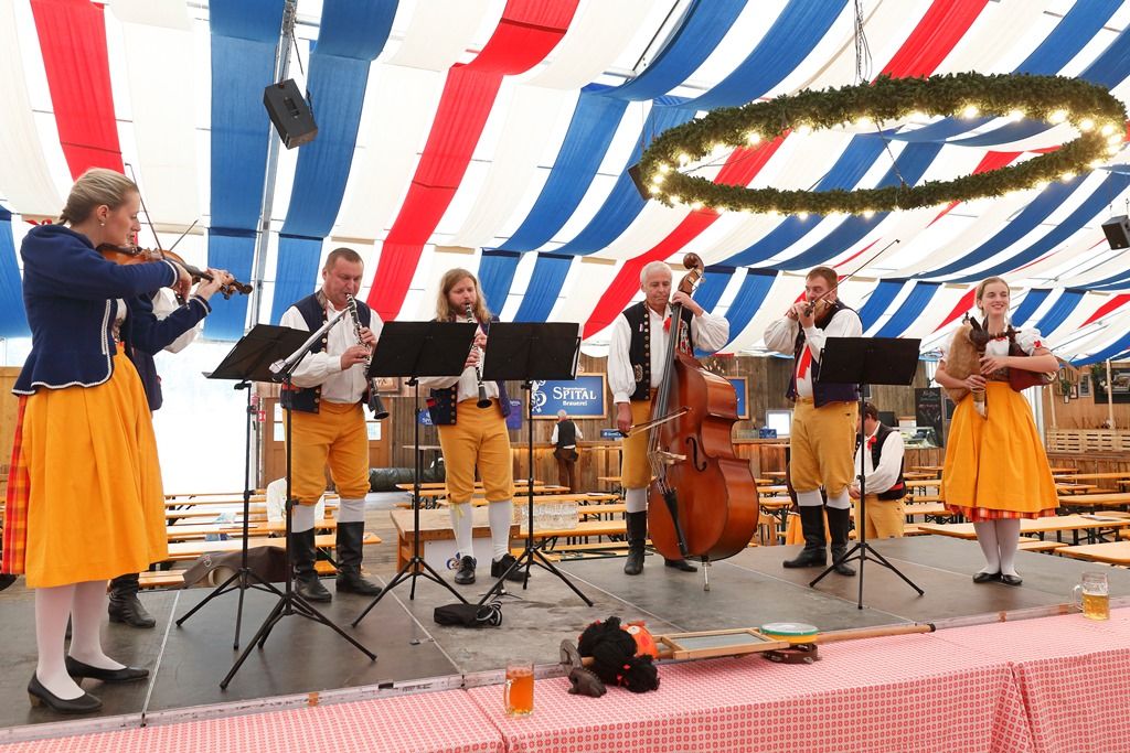 Lidová slavnost v Regensburgu (2-9.2018, zdroj fotografií: město Regensburg/ A. Jarošová)