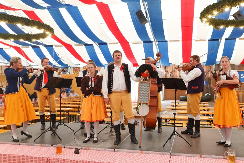 Lidová slavnost v Regensburgu (2-9.2018, zdroj fotografií: město Regensburg/ A. Jarošová)