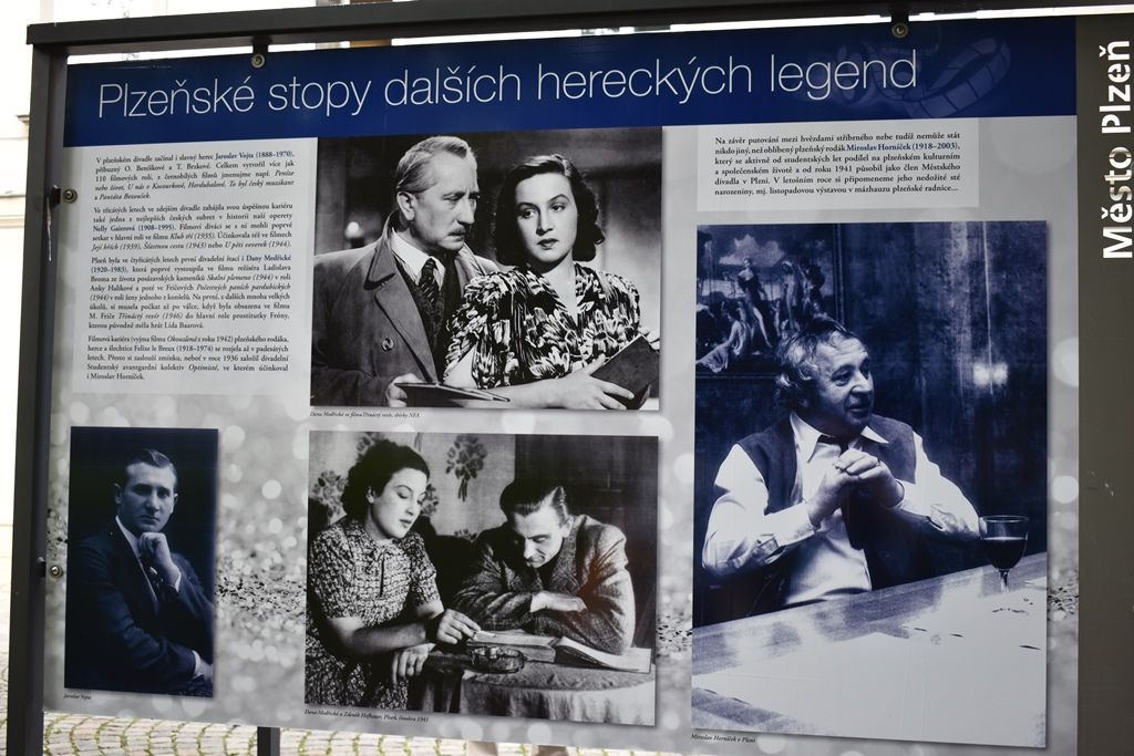 Výstava Hvězdy stříbrného plátna ve Smetanových sadech (foto: A. Jarošová, 3.9.2018)