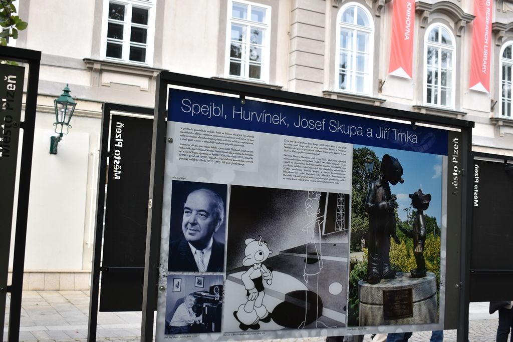 Výstava Hvězdy stříbrného plátna ve Smetanových sadech (foto: A. Jarošová, 3.9.2018)