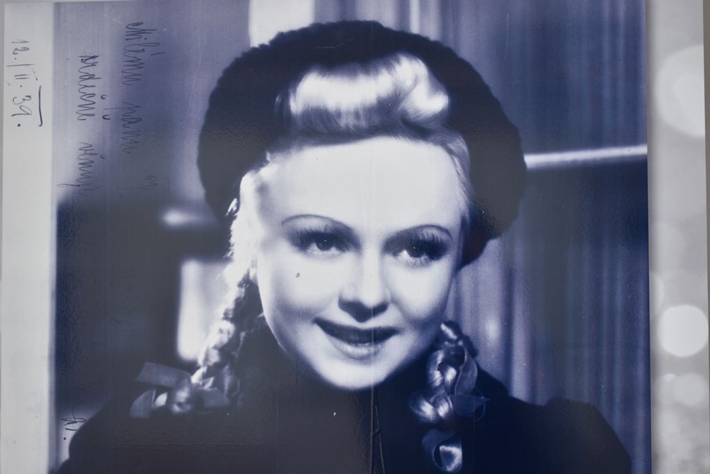 Výstava Hvězdy stříbrného plátna ve Smetanových sadech (foto: A. Jarošová, 3.9.2018)