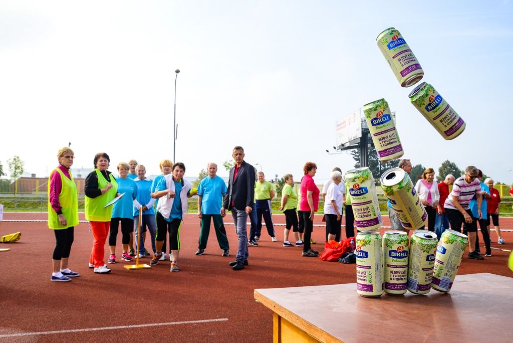 Senioři změřili své síly na atletickém stadionu (foto: M. Pecuch, 5.9.2018)