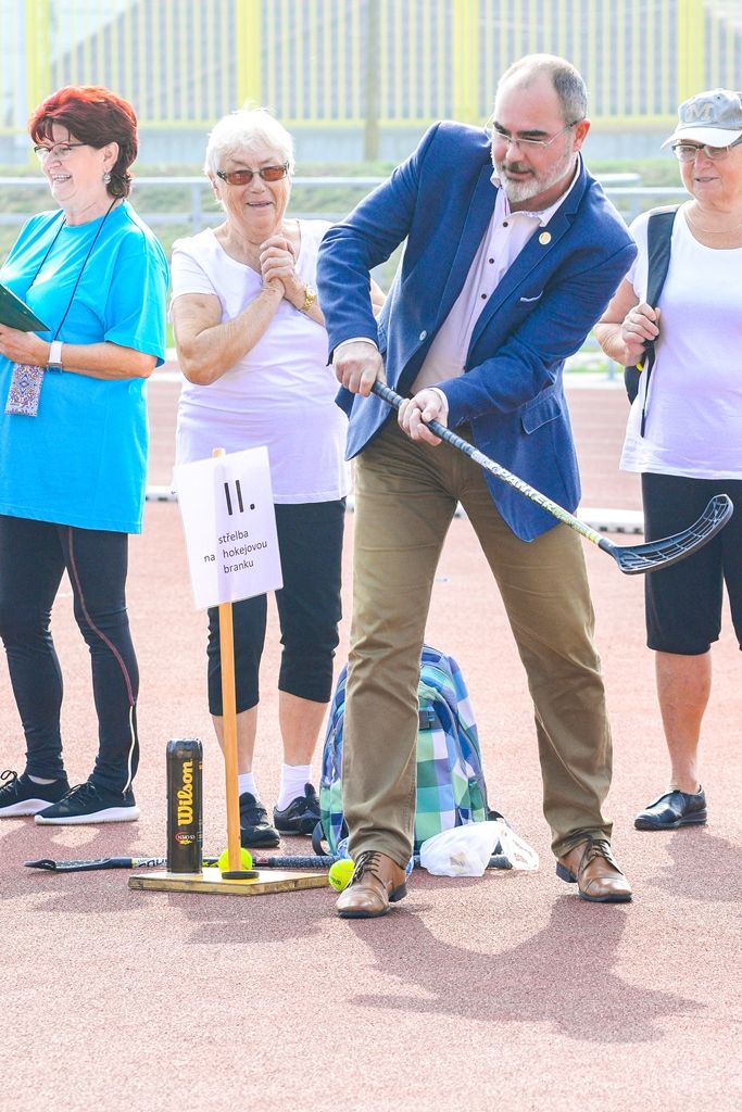 Senioři změřili své síly na atletickém stadionu (foto: M. Pecuch, 5.9.2018)