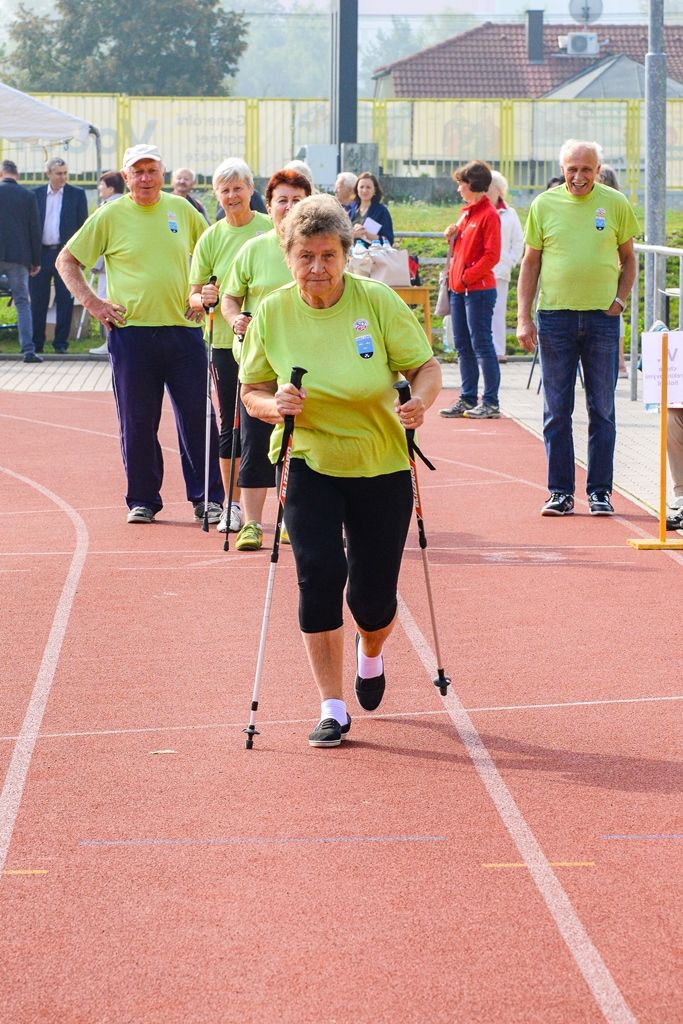 Senioři změřili své síly na atletickém stadionu (foto: M. Pecuch, 5.9.2018)