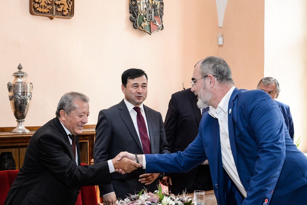 Primátor Martin Zrzavecký přijal delegaci Uzbekistánu (fotografie: M. Pecuch, 11.9.2018)