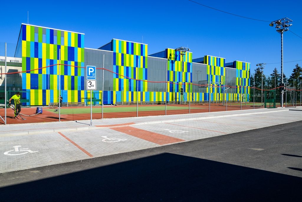 Nová moderní víceúčelová tréninková hala, která je součástí areálu Městské sportovní haly v Plzni na Slovanech (foto: M. Pecuch, 12.9.2018)
