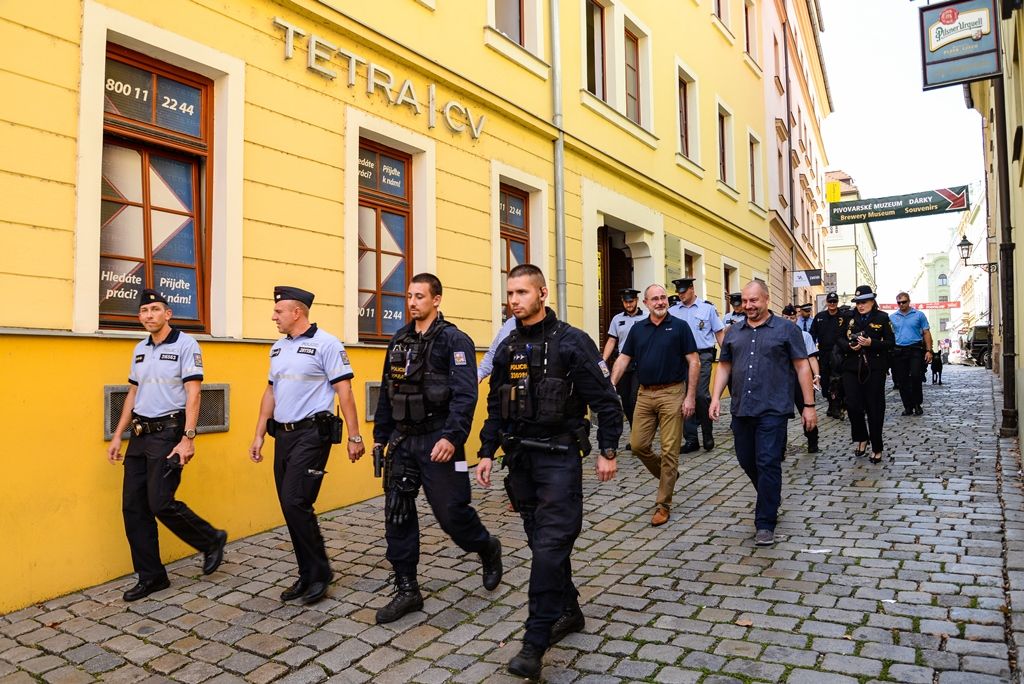 Preventivní kontrola osob bez domova v sadovém okruhu (foto: M. Pecuch, 10.9.2018)