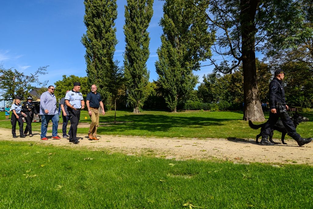 Preventivní kontrola osob bez domova v sadovém okruhu (foto: M. Pecuch, 10.9.2018)