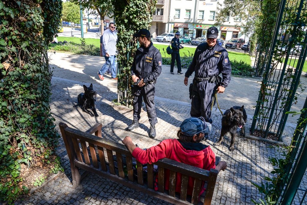 Preventivní kontrola osob bez domova v sadovém okruhu (foto: M. Pecuch, 10.9.2018)