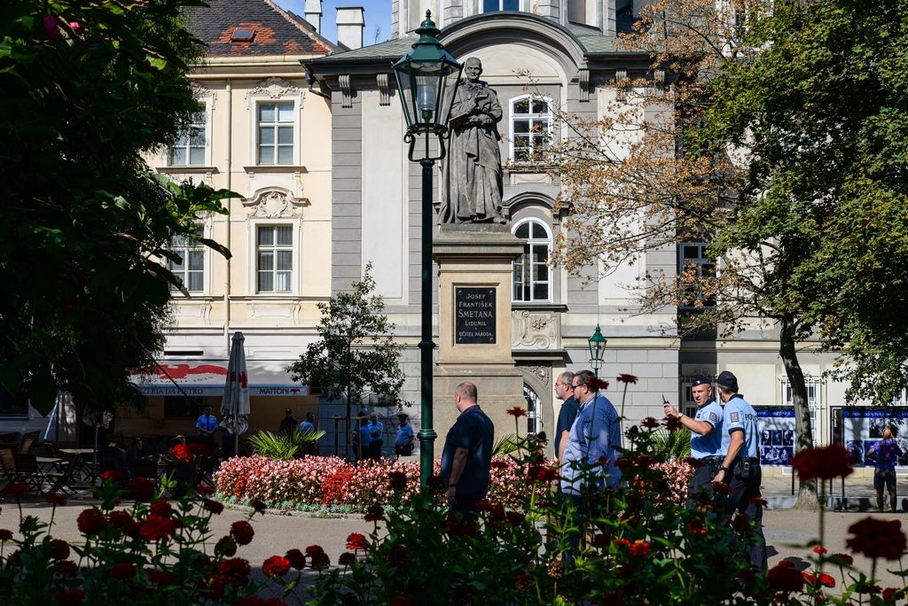 Preventivní kontrola osob bez domova v sadovém okruhu (foto: M. Pecuch, 10.9.2018)