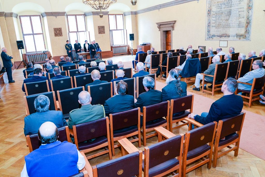 Letci udělili medaile ke stému výročí československého letectví (foto: M. Pecuch, 13.9.2018)