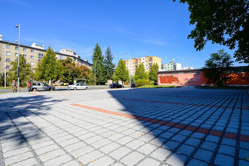 Nové parkoviště v Lobzích (foto: M. Pecuch, 18.9.2018)