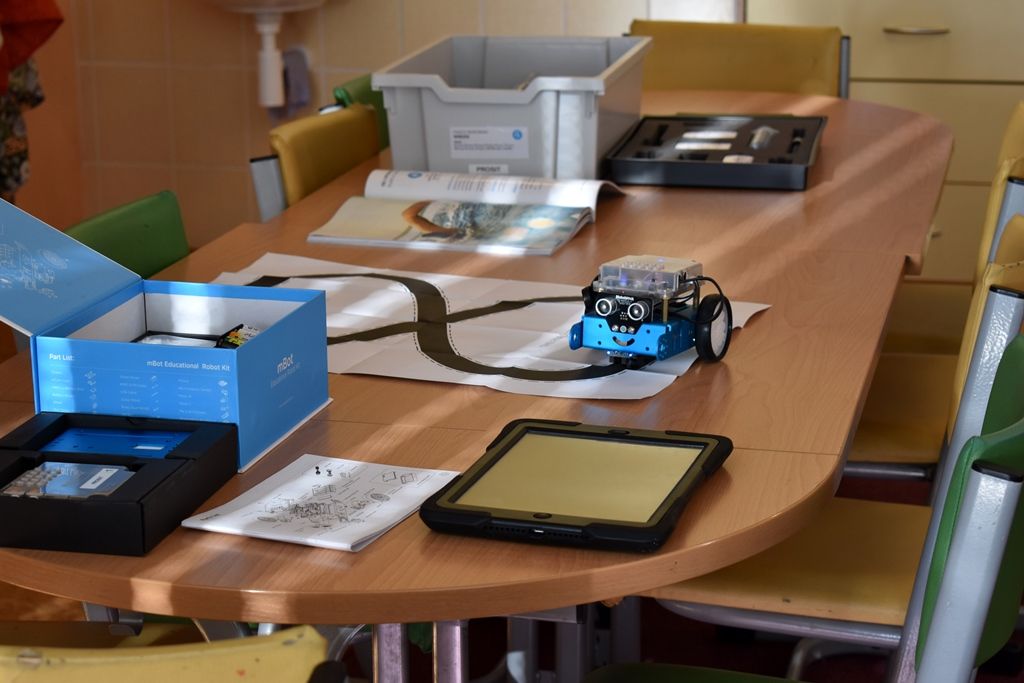 Školáci v Plzni mají k dispozici špičkové stavebnice i další pomůcky (foto: A. Jarošová, 25.9.2018)