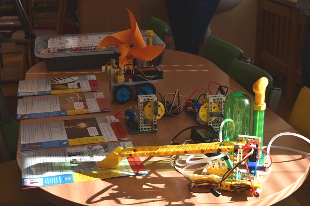 Školáci v Plzni mají k dispozici špičkové stavebnice i další pomůcky (foto: A. Jarošová, 25.9.2018)