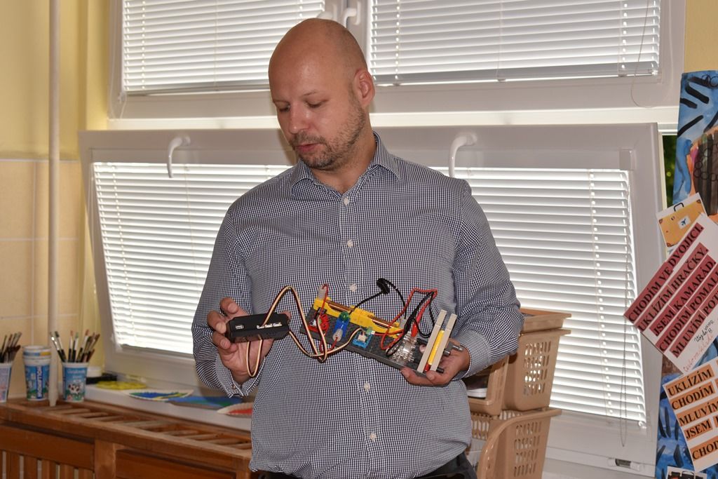 Školáci v Plzni mají k dispozici špičkové stavebnice i další pomůcky (foto: A. Jarošová, 25.9.2018)