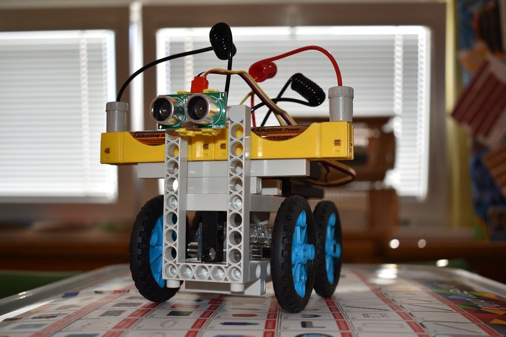 Školáci v Plzni mají k dispozici špičkové stavebnice i další pomůcky (foto: A. Jarošová, 25.9.2018)