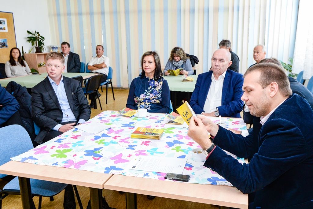 Gymnázium Františka Křižíka má nový pavilon jazyků (foto: M. Pecuch, 26.9.2018)