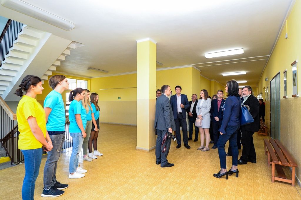 Gymnázium Františka Křižíka má nový pavilon jazyků (foto: M. Pecuch, 26.9.2018)