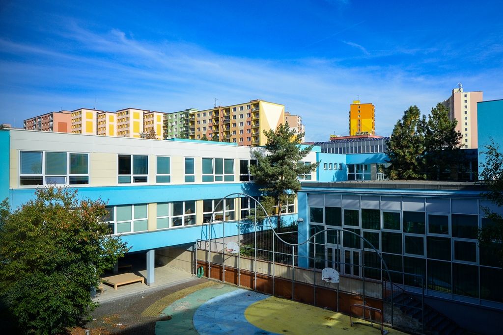 Gymnázium Františka Křižíka má nový pavilon jazyků