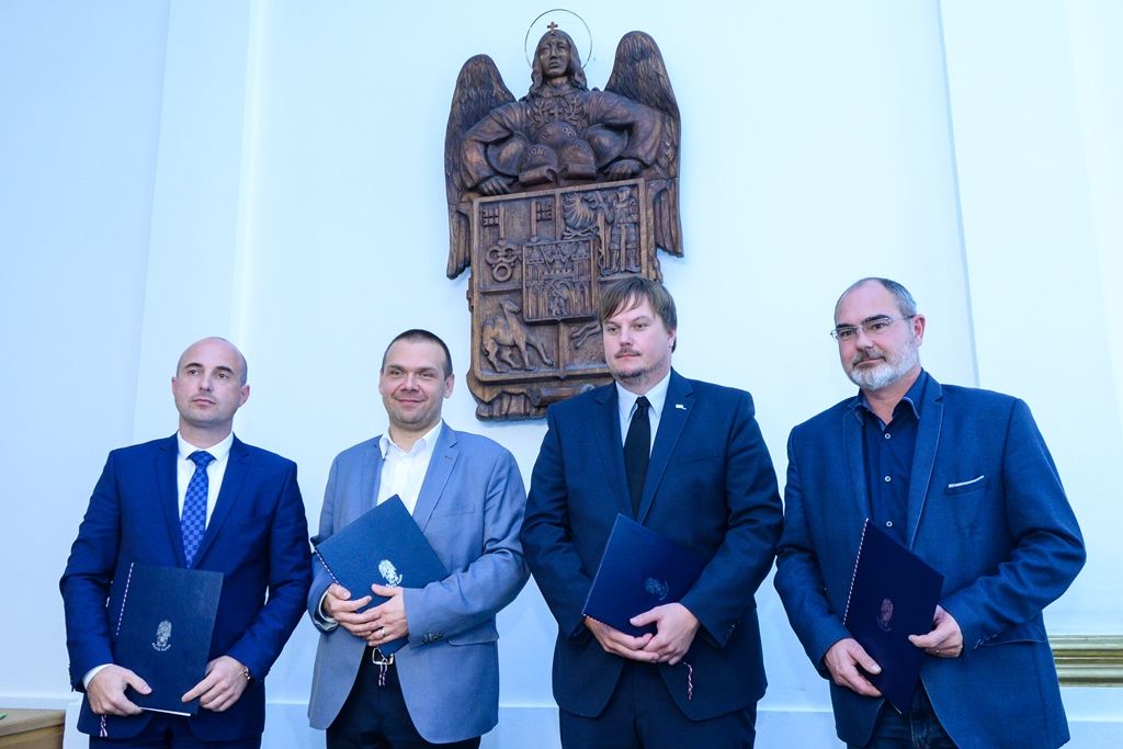 Zástupci čtyř stran podepsali v Plzni memorandum o koaliční spolupráci