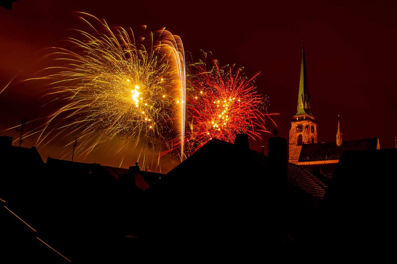 Oslavy vzniku republiky 2018 - Ohňostroj (foto: M. Pecuch, 28.10.2018)