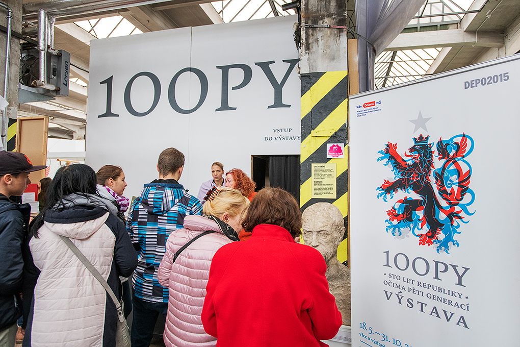 Oslavy vzniku republiky 2018 - Spalovna Chotíkov, Depo2015, Průvod světel (foto: M. Chaloupka, 28.10.2018)