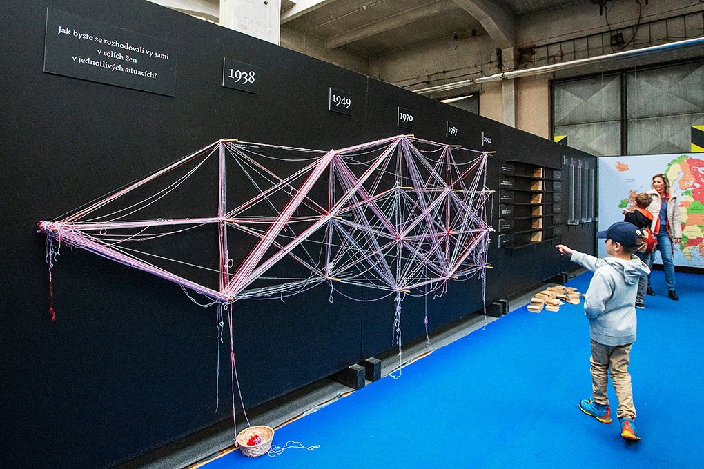 Oslavy vzniku republiky 2018 - Spalovna Chotíkov, Depo2015, Průvod světel (foto: M. Chaloupka, 28.10.2018)