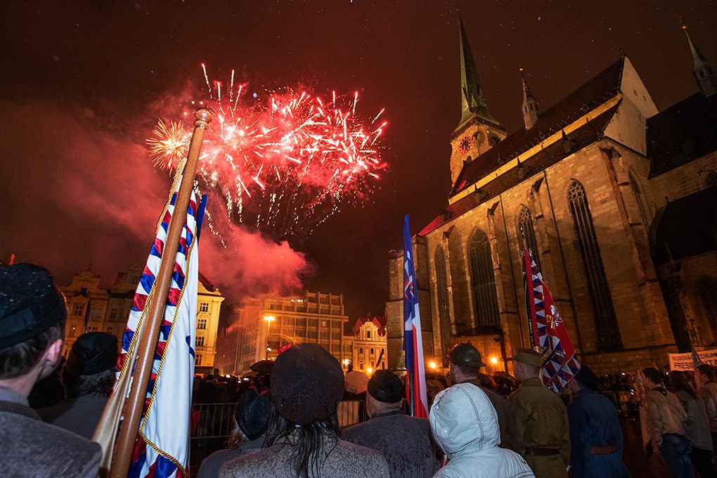 Oslavy vzniku republiky 2018 - Spalovna Chotíkov, Depo2015, Průvod světel (foto: M. Chaloupka, 28.10.2018)