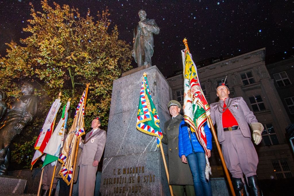 Oslavy vzniku republiky 2018 - Pietní akt na náměstí T. G. Masaryka (foto: M. Pecuch, 28.10.2018)