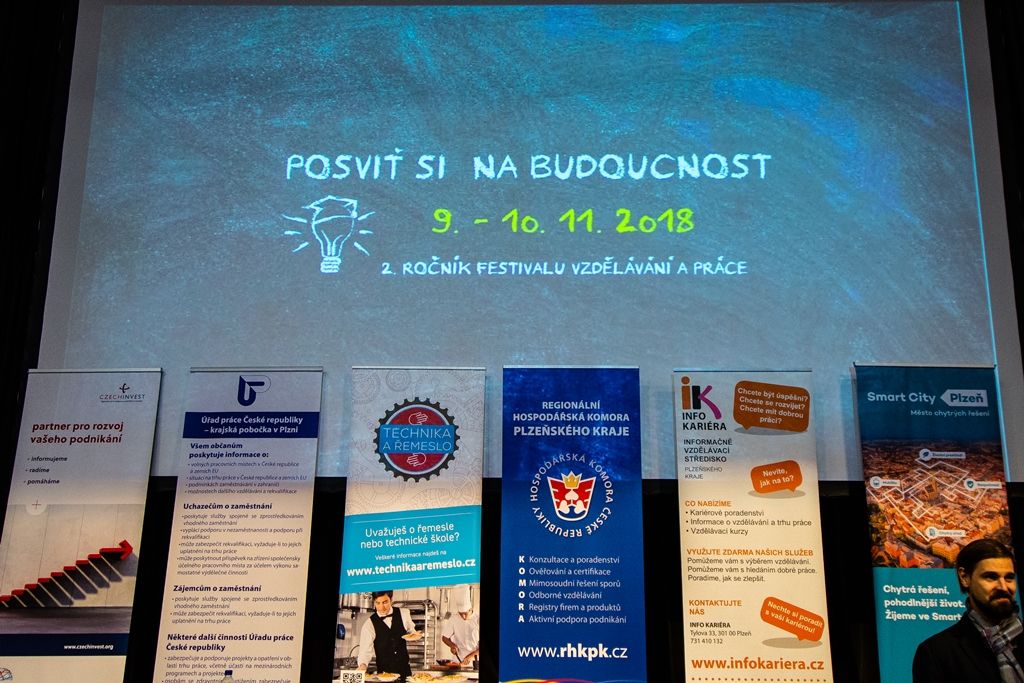 Festival vzdělávání zaplnil Depo2015 (foto: M. Pecuch, 9.11.2018)