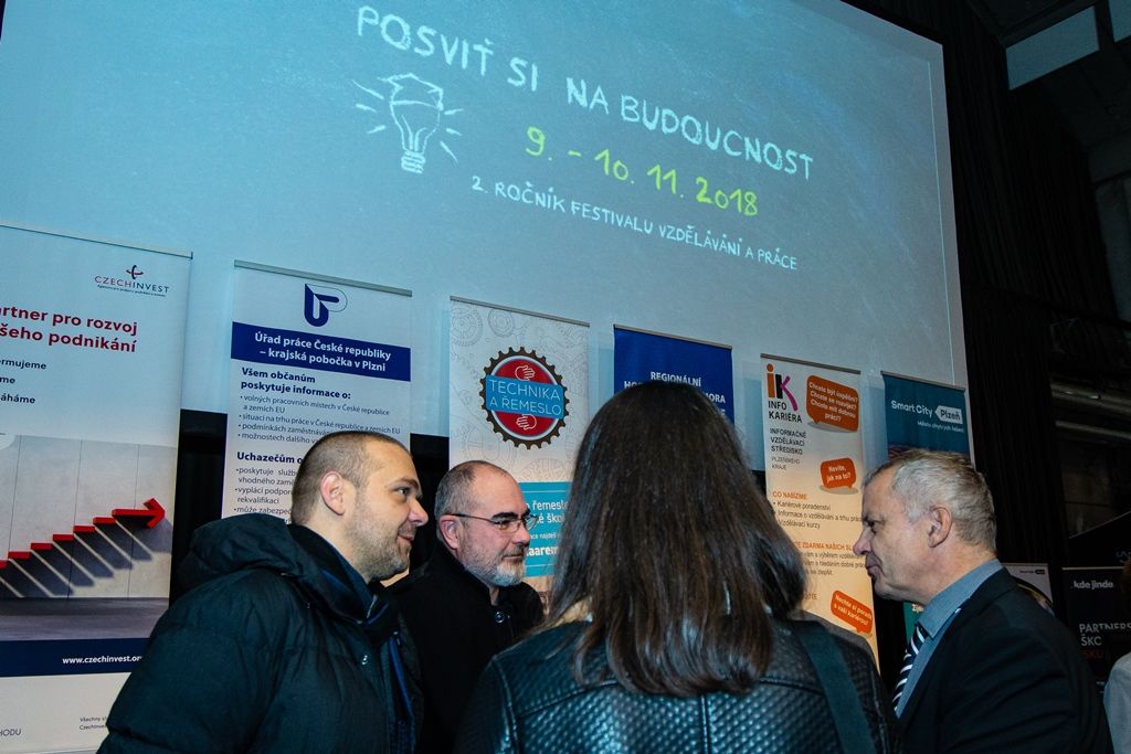 Festival vzdělávání zaplnil Depo2015 (foto: M. Pecuch, 9.11.2018)